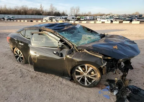 2018 Nissan Maxima 3.5S z USA, uszkodzony, nr VIN 1N4AA6AP0JC373433